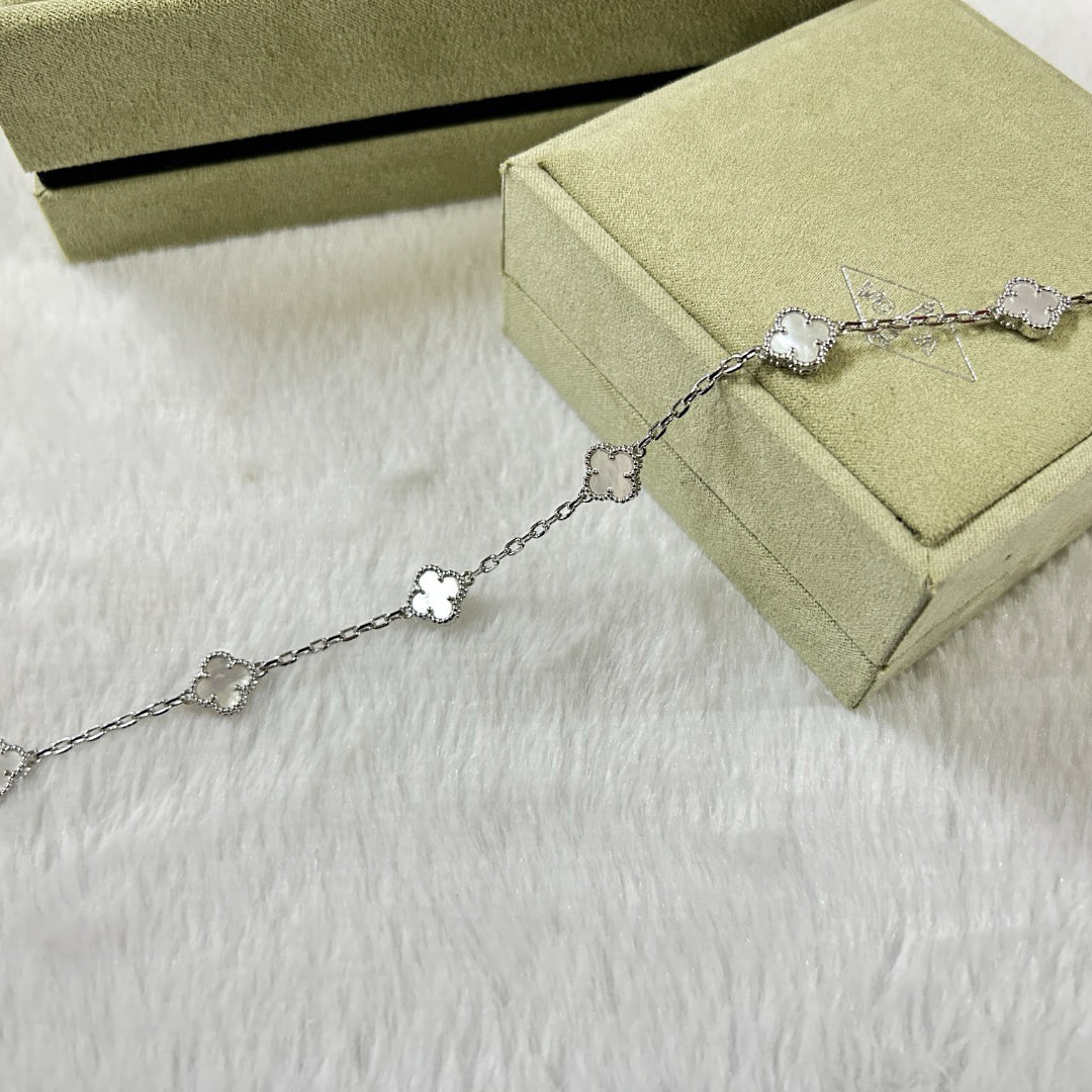 [LORA]CLOVER 6 MOTIF WHITE MOP BRACELET