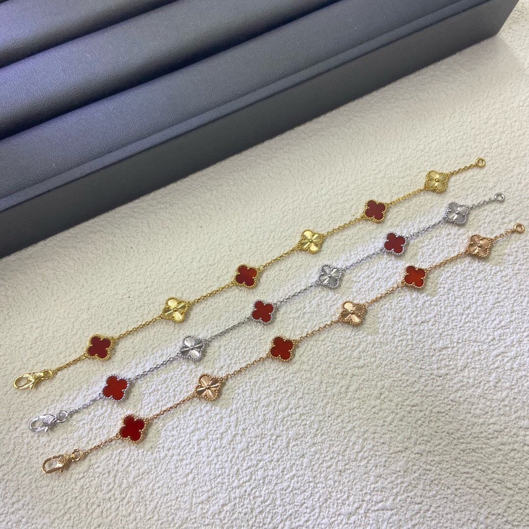 [LORA]CLOVER 6 MOTIF RED AGATE LASER BRACELET