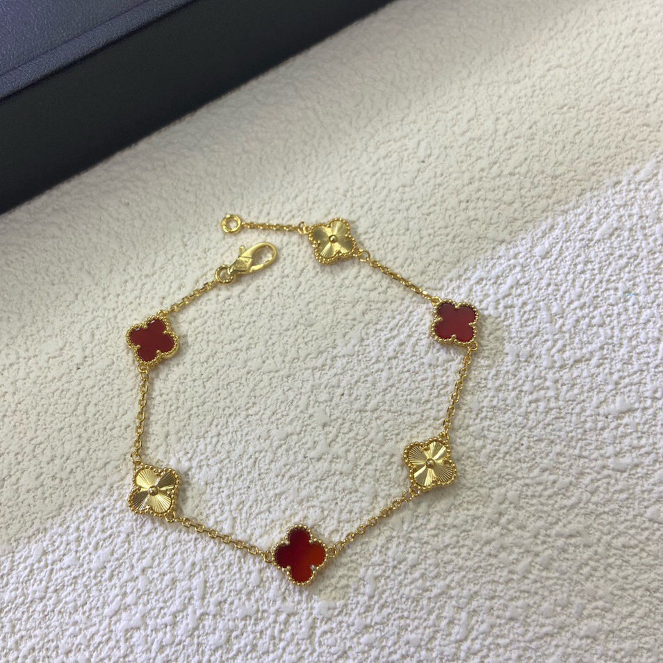 [LORA]CLOVER 6 MOTIF RED AGATE LASER BRACELET