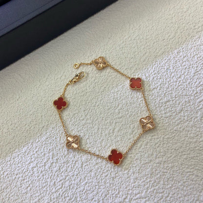 [LORA]CLOVER 6 MOTIF RED AGATE LASER BRACELET
