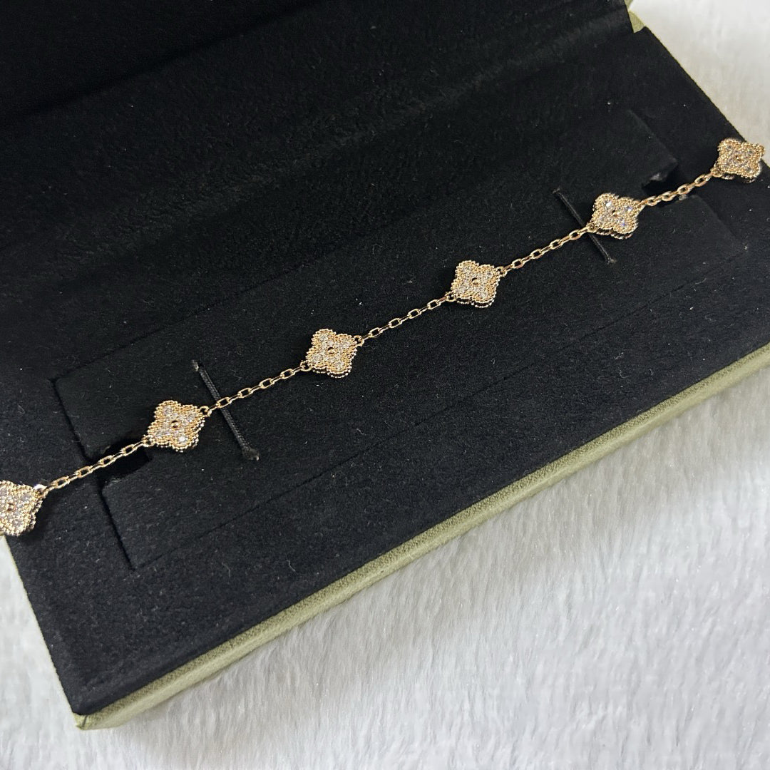 [Lora]CLOVER 6 MOTIF DIAMOND BRACELET