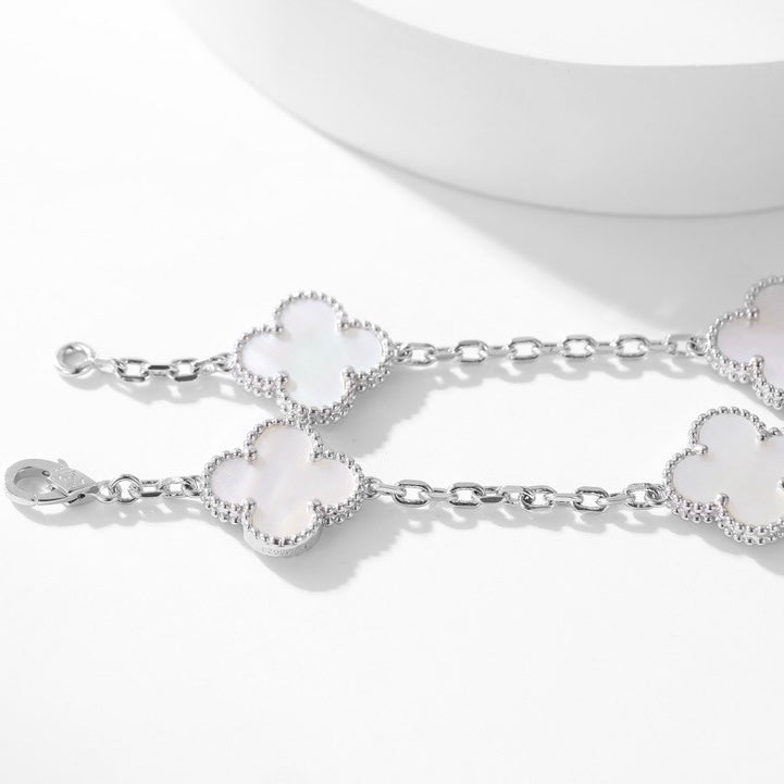 [LORA]CLOVER 10 MOTIFS WHITE MOTHER OF PEARL NECKLACE