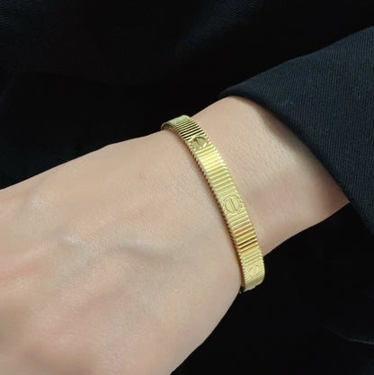 [LOAR] LOVE UNLIMITED ARMBAND 