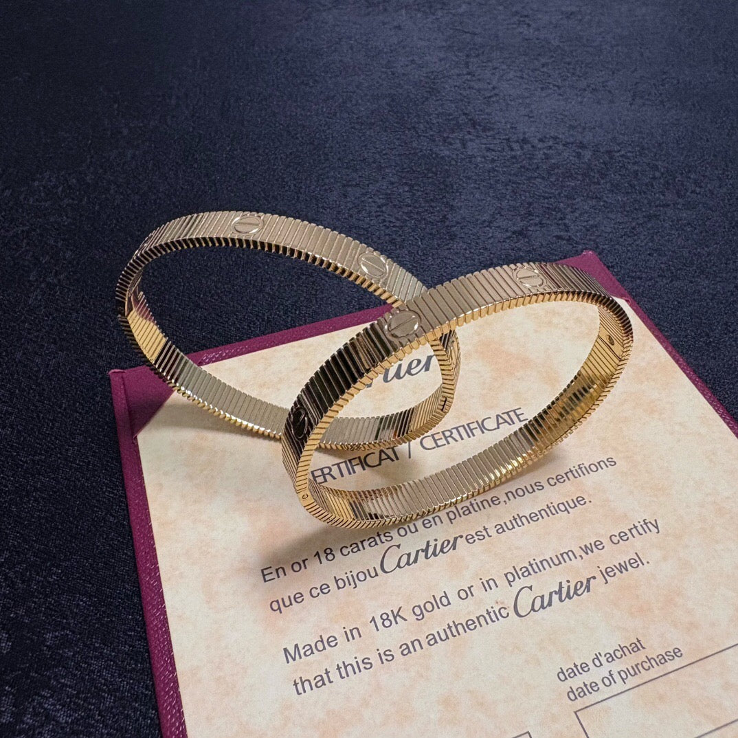 [LOAR] LOVE UNLIMITED ARMBAND 