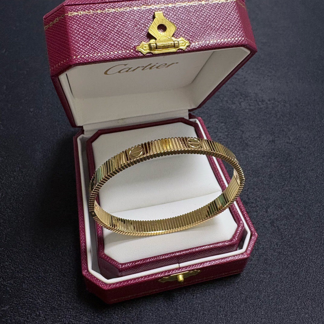 [LOAR] LOVE UNLIMITED ARMBAND 