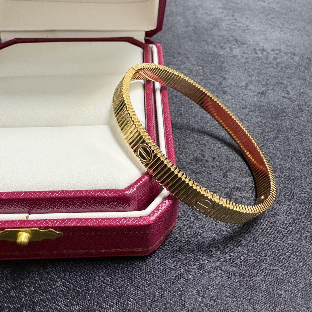 [LOAR] LOVE UNLIMITED ARMBAND 