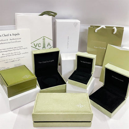 [LORA]VA CLOVER BRACELET NECKLACE RING BOX GIFT BAG