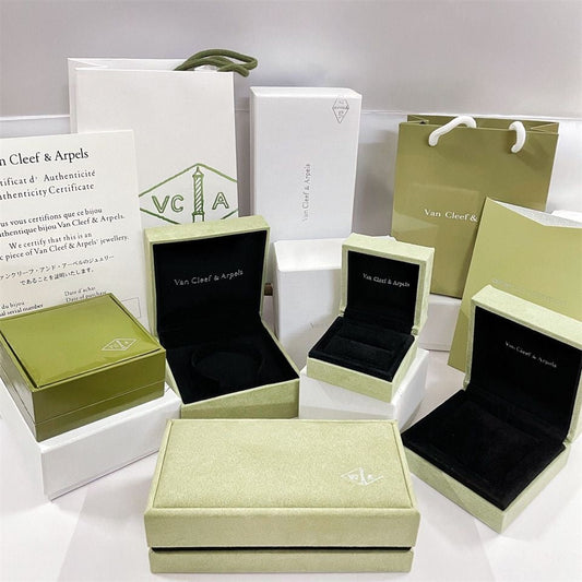 [LORA]VA CLOVER BRACELET NECKLACE RING BOX GIFT BAG