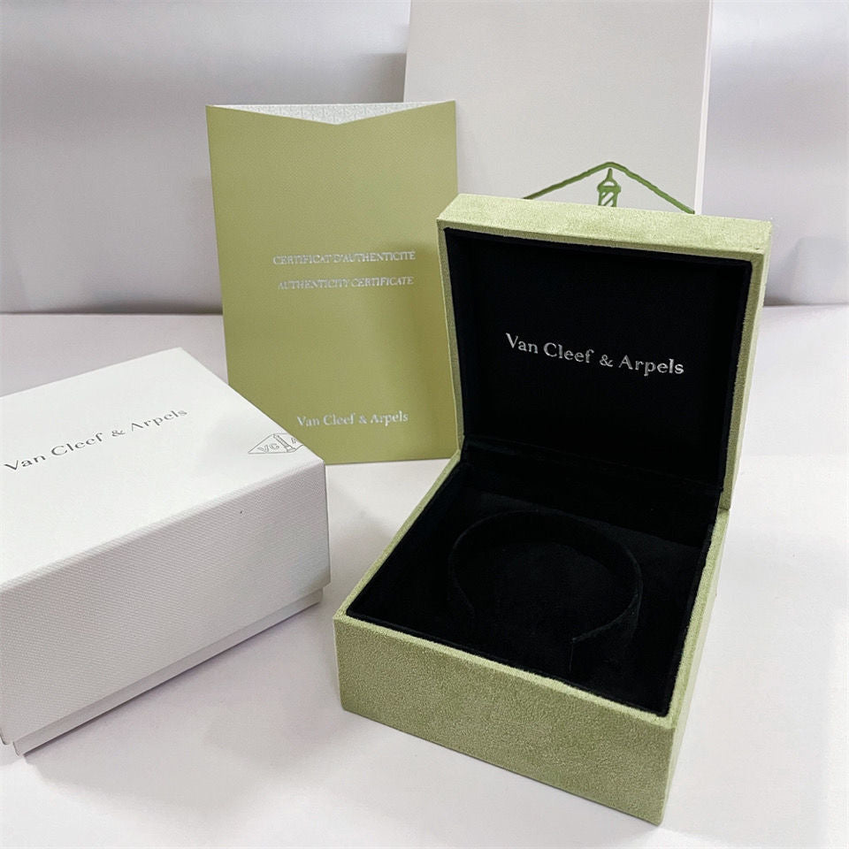[LORA]VA CLOVER BRACELET NECKLACE RING BOX GIFT BAG
