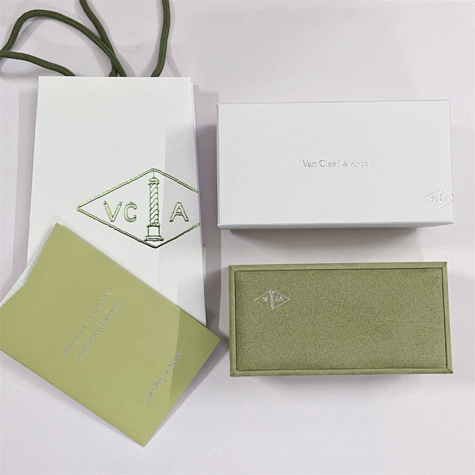 [LORA]VA CLOVER BRACELET NECKLACE RING BOX GIFT BAG