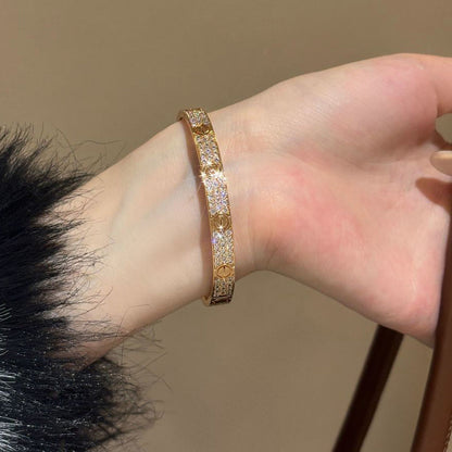 [LORA] LOVE BRACELET 6.1MM DIAMOND-PAVED