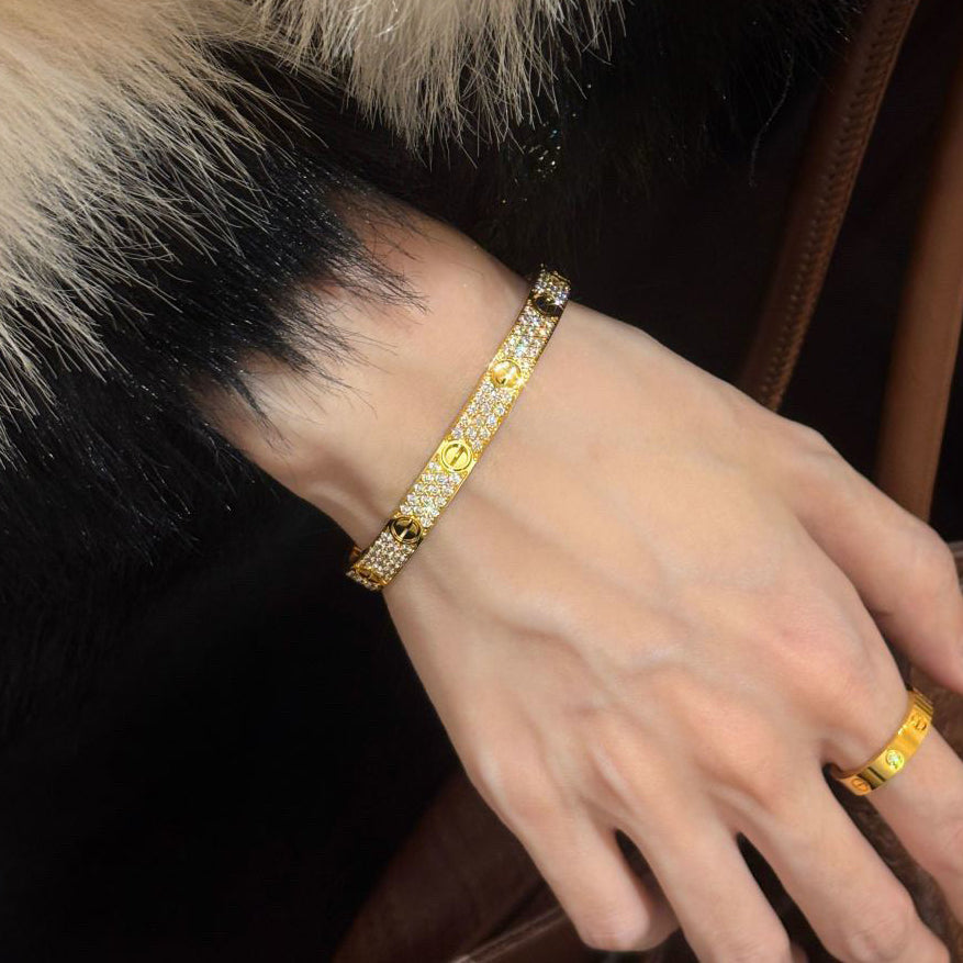 [LORA] LOVE BRACELET 6.1MM DIAMOND-PAVED