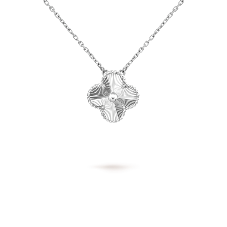[LORA]CLOVER 15MM LASER NECKLACE SILVER