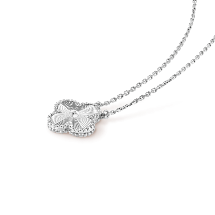 [LORA]CLOVER 15MM LASER NECKLACE SILVER