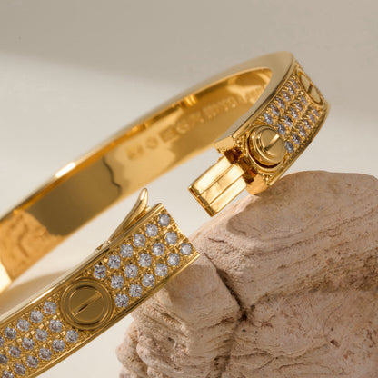 [LORA] LOVE BRACELET 6.1MM DIAMOND-PAVED