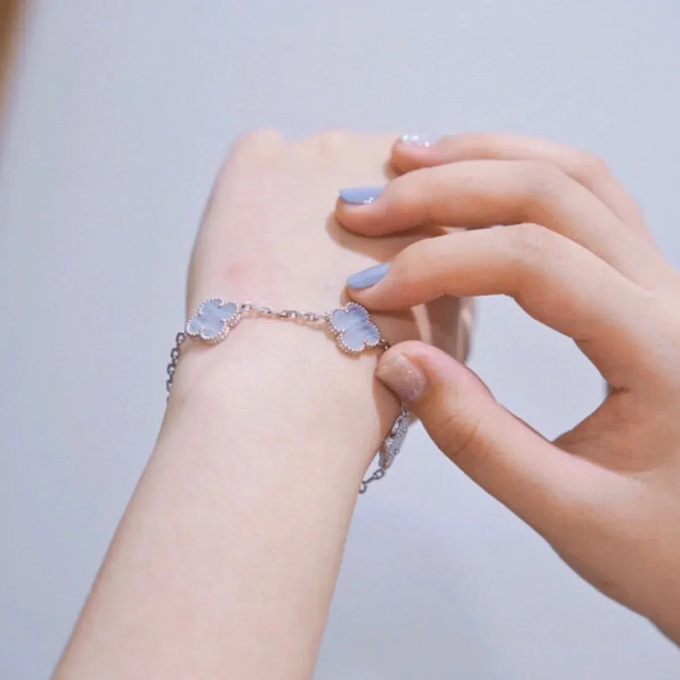 [Lora] CLOVER 5 MOTIF PURPLE CHALCEDONY BRACELET COLLECTION