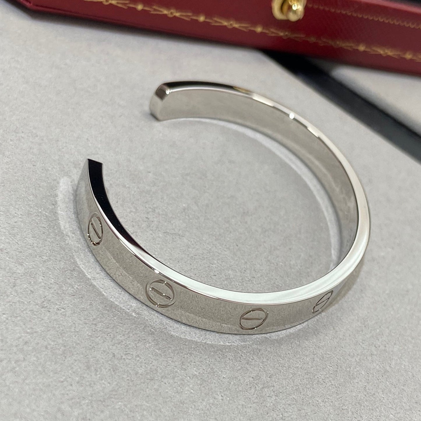 [LORA] LOVE BRACELET 6.1MM 1 DIAMOND OPEN CUFF