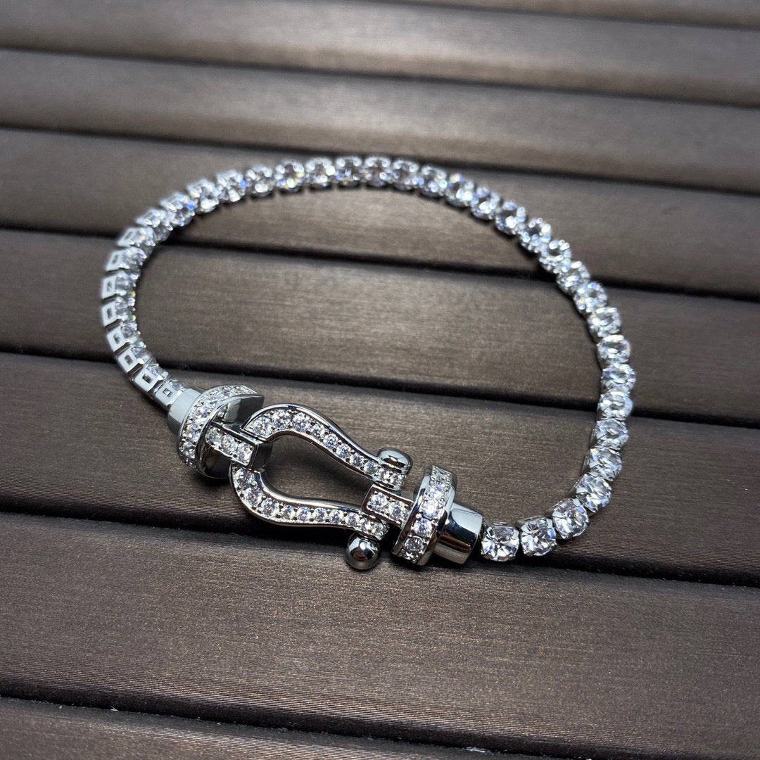 [LORA]FORCE  HORSESHOE  DIAMOND TENNIS BRACELET