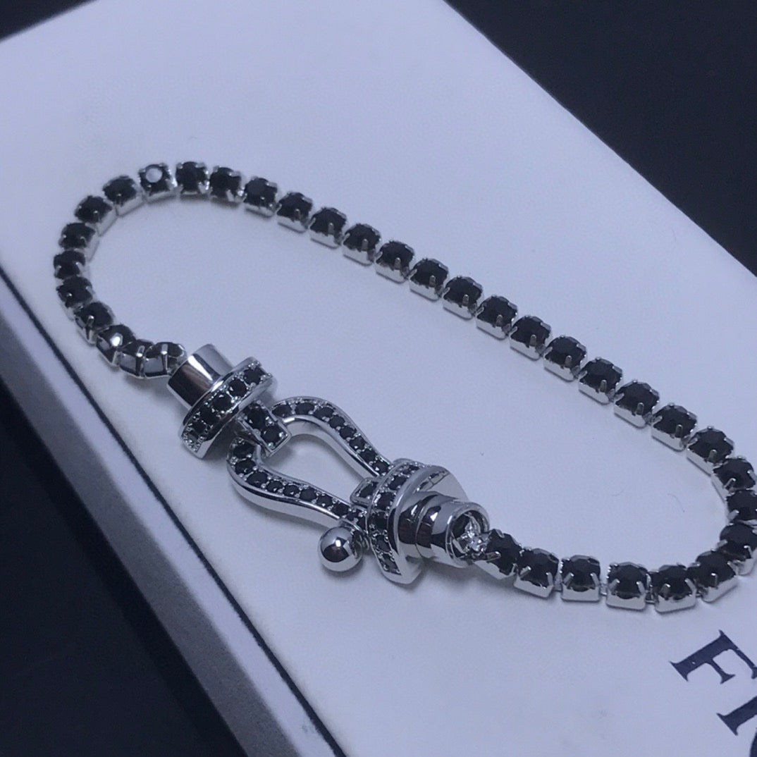 [LORA]FORCE  LARGE HORSESHOE FULL DIAMOND TENNIS BRACELET