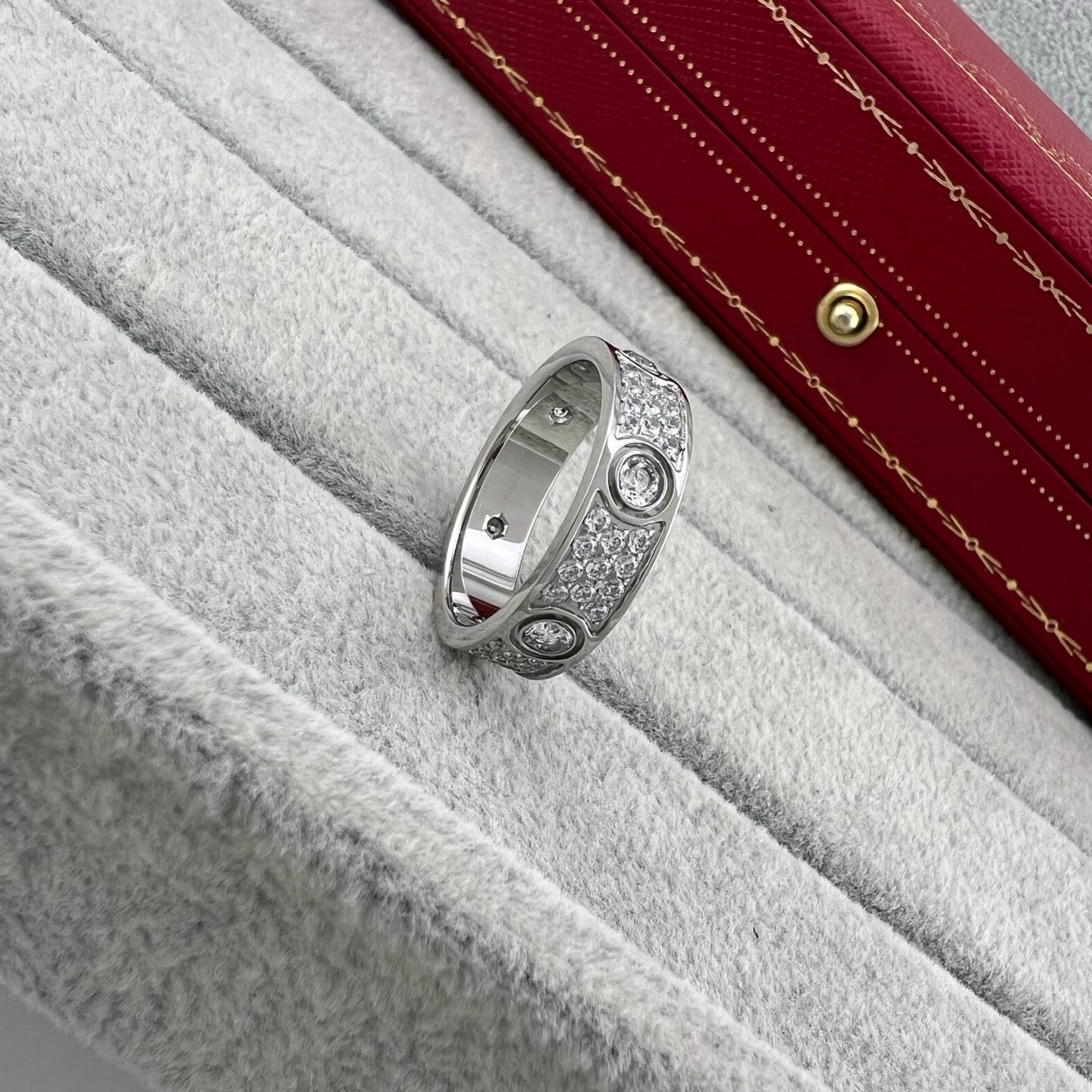 [LORA] LOVE 5.5MM FULL-PAVE 6-DIAMOND RING