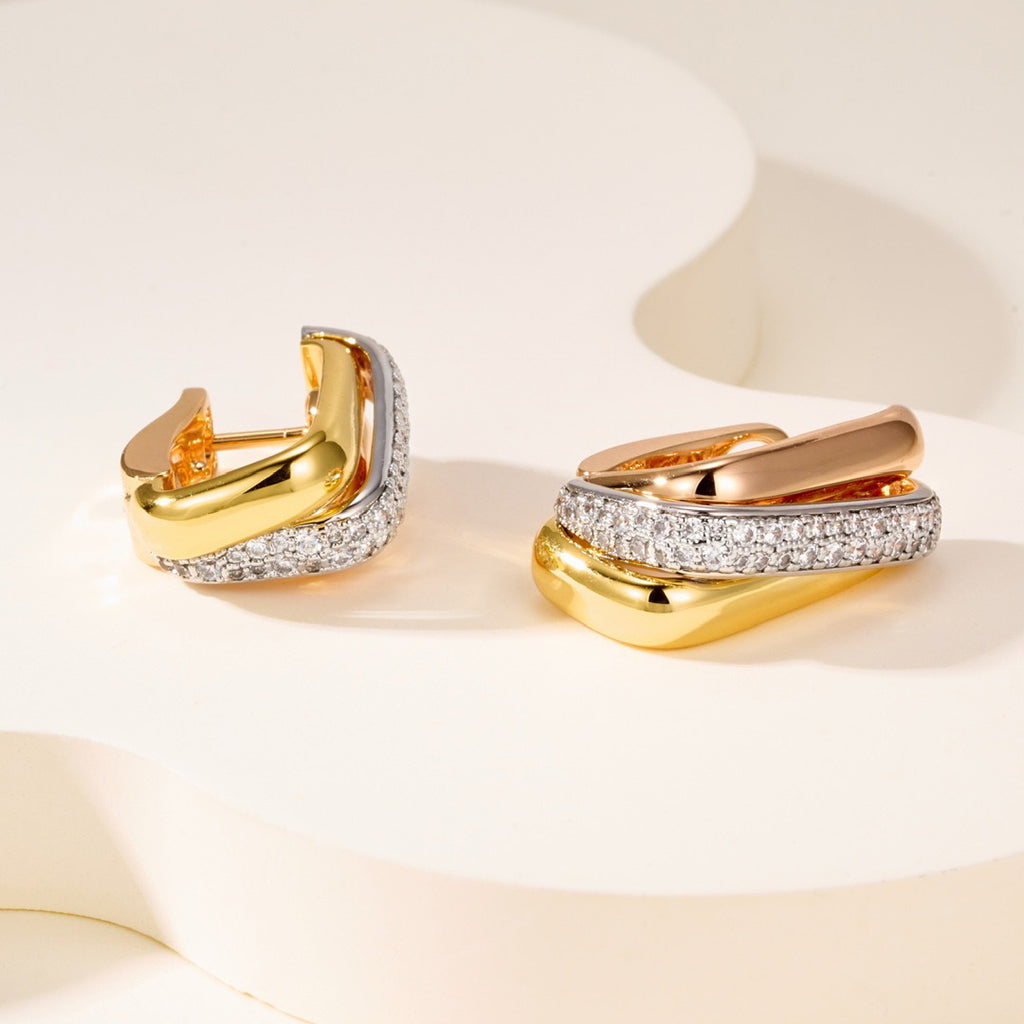 [LORA] TRINITY HALF DIAMOND  CUSHION EARRINGS