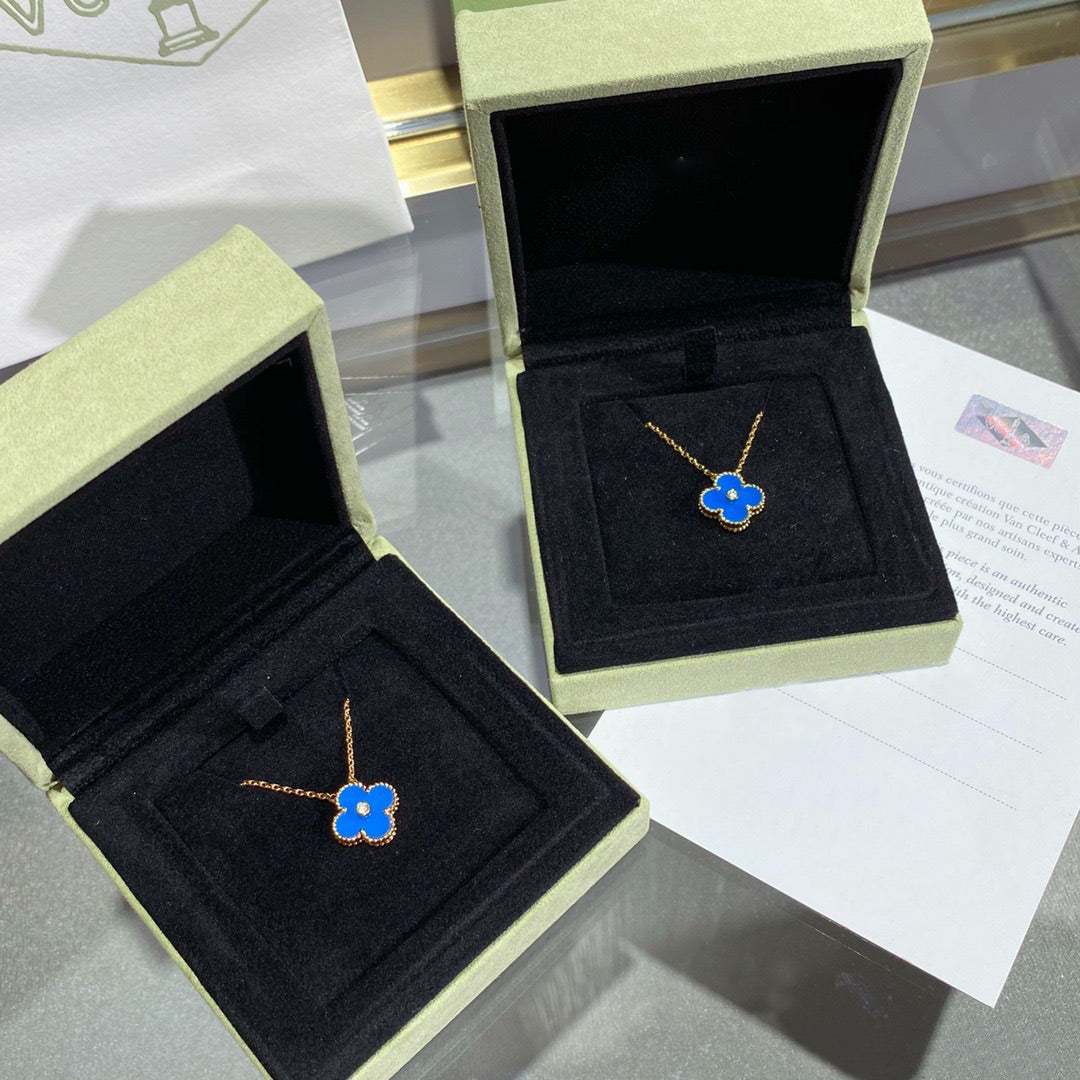 [LORA]CLOVER 15MM DIAMOND AND BLUE AGATE NECKLACE