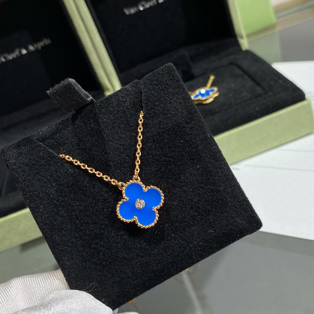 [LORA]CLOVER 15MM DIAMOND AND BLUE AGATE NECKLACE