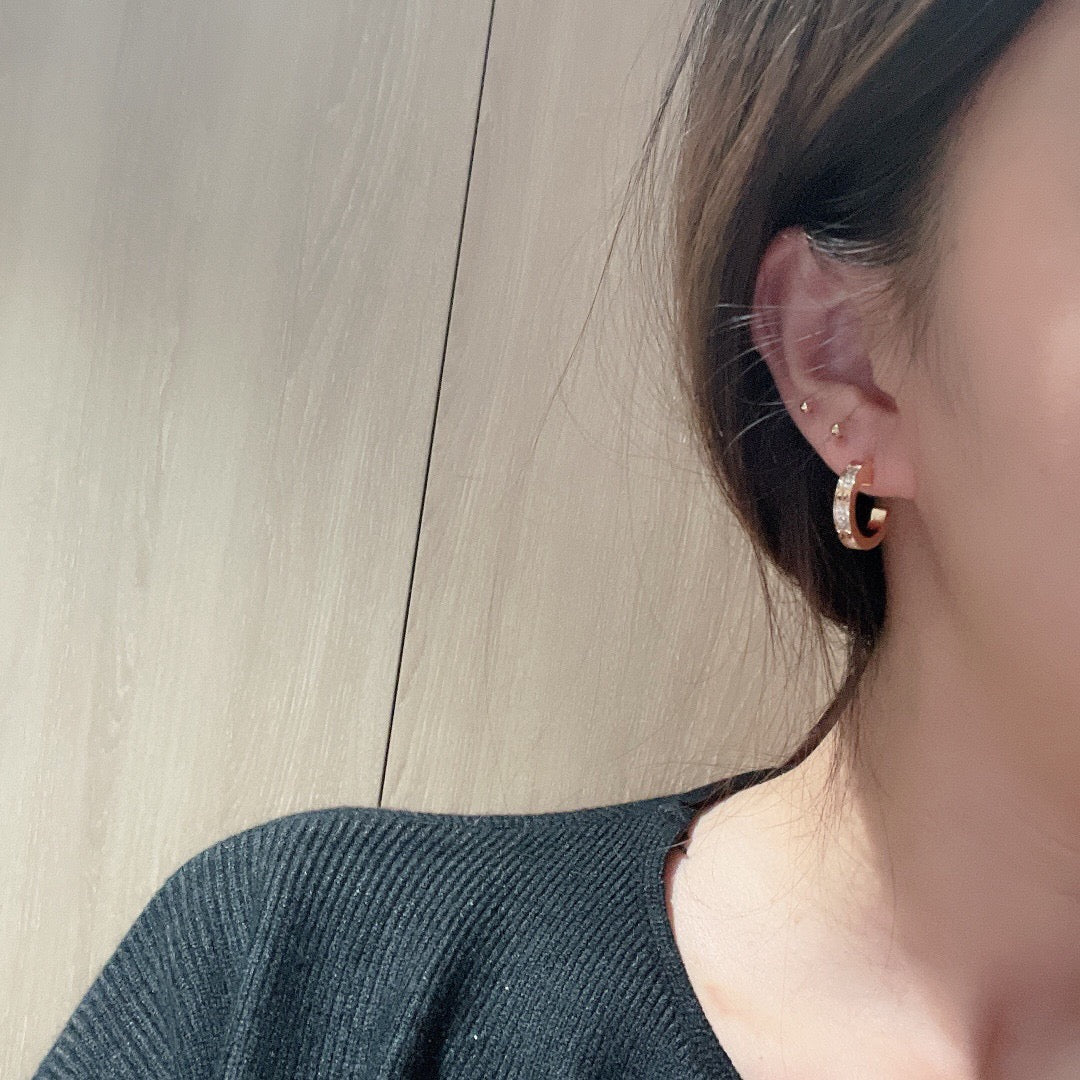 [LORA] LOVE 5.5MM DIAMOND PAVED EARRINGS