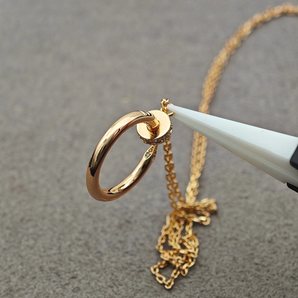 [LORA] JUSTE NECKLACE HALF DIAMOND