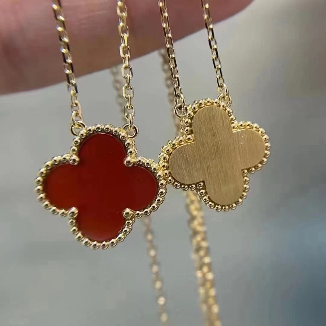 [LORA]CLOVER 15MM CARNELIAN SINGLE FLOWER NECKLACE