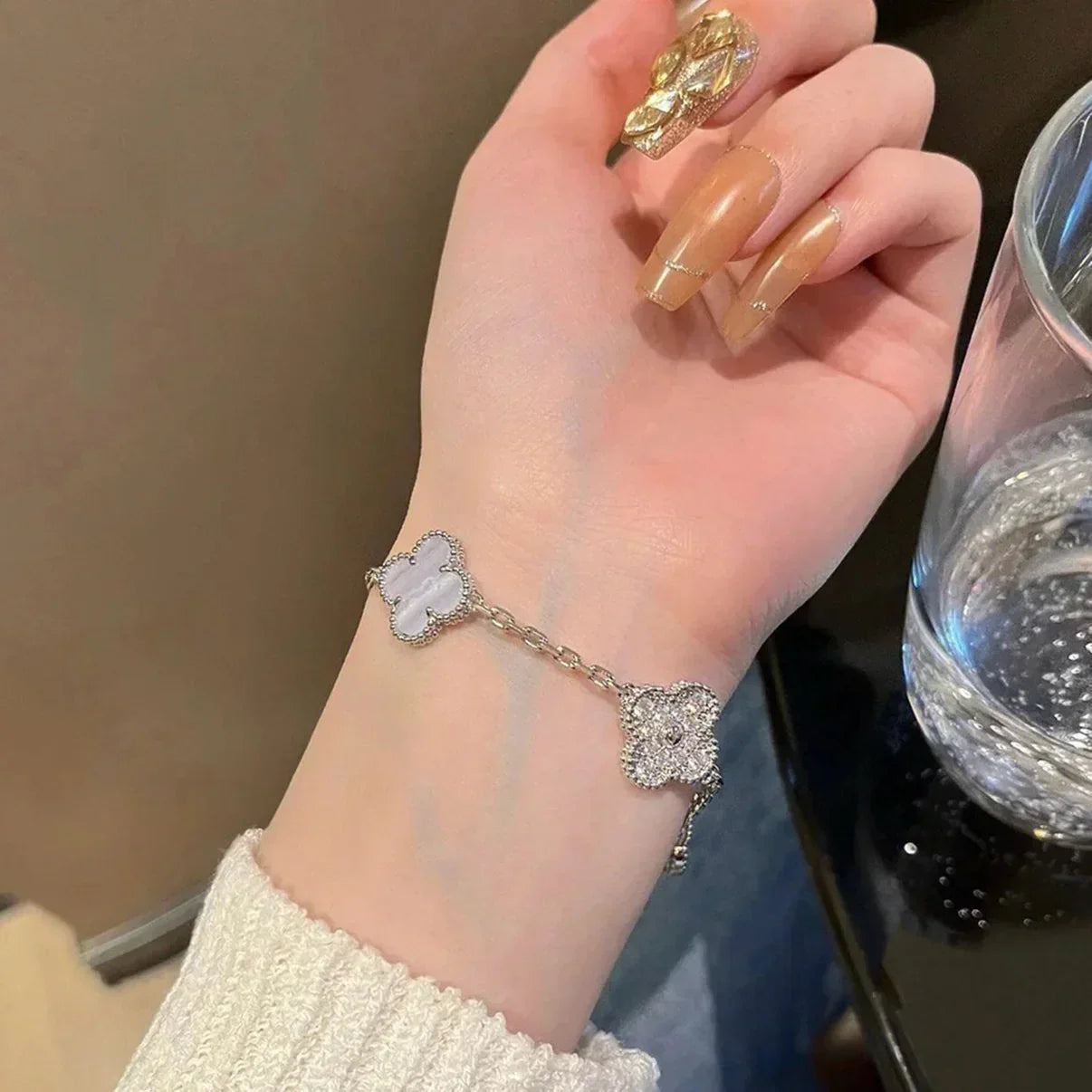 [Lora] CLOVER 5 MOTIF PURPLE CHALCEDONY BRACELET COLLECTION