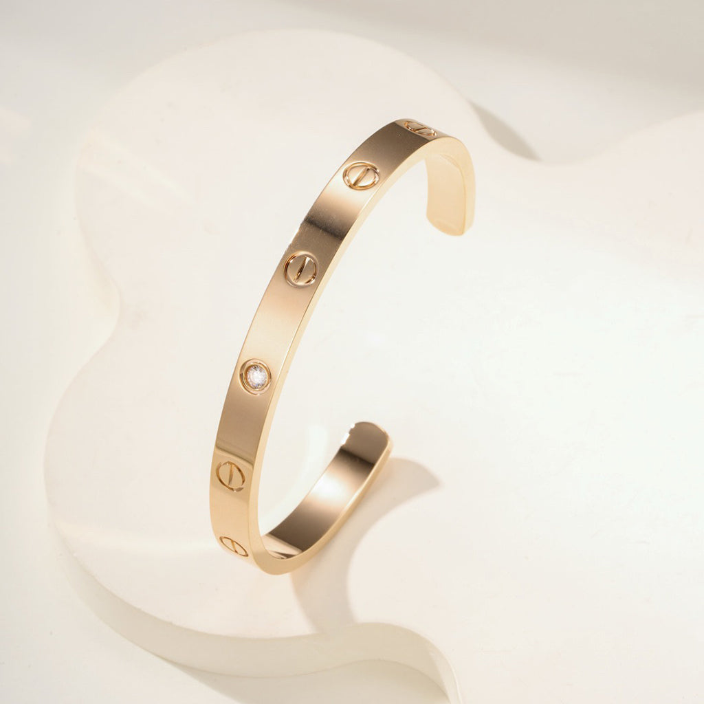 [LORA] LOVE BRACELET 6.1MM 1 DIAMOND OPEN CUFF