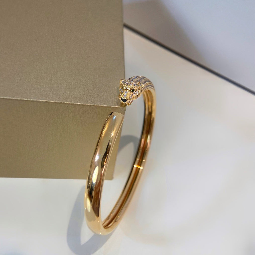 [LORA] PANTHERE HALF DIAMOND OPEN BRACELET
