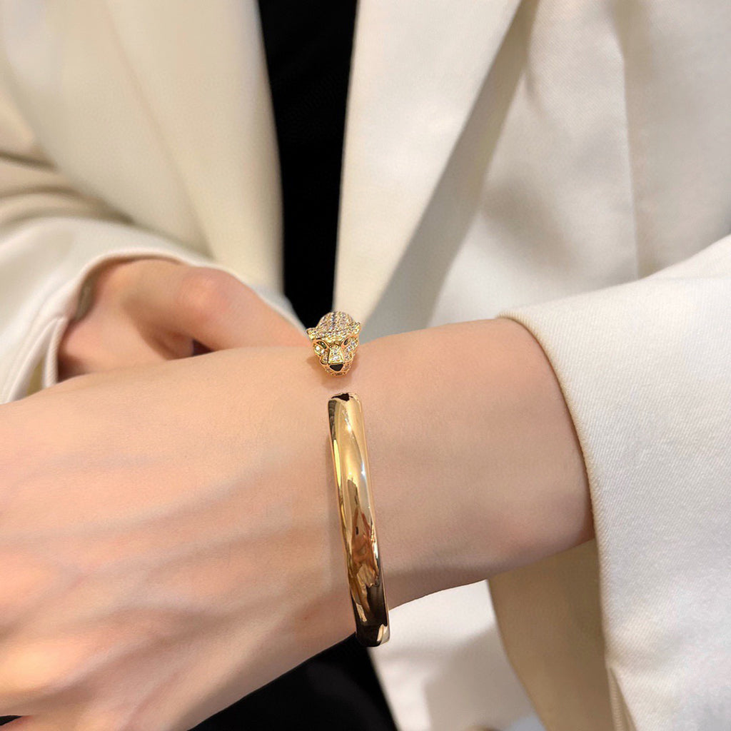 [LORA] PANTHERE HALF DIAMOND OPEN BRACELET
