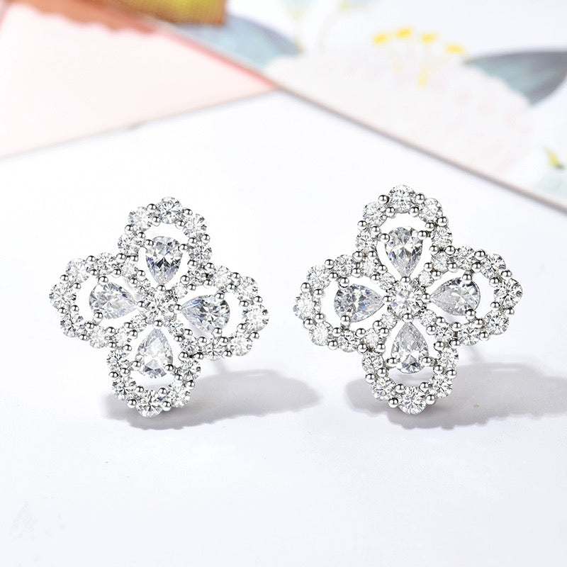 [LORA]LOOP EARRINGS FULL MOTIF DIAMOND 16MM