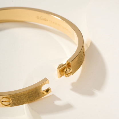 [LORA] LOVE BRACELET 6.1MM BRUSHED