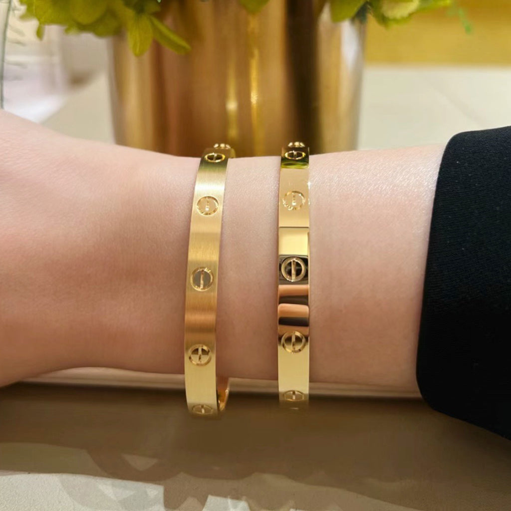 [LORA] LOVE BRACELET 6.1MM BRUSHED