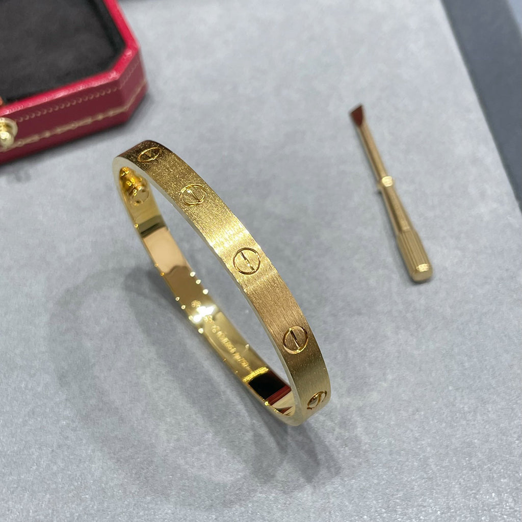 [LORA] LOVE BRACELET 6.1MM BRUSHED