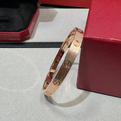 [LORA] LOVE BRACELET 6.1MM BRUSHED