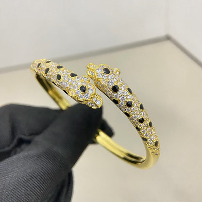 [LORA] PANTHERE DOUBLE HEADED HALF DIAMOND OPEN BRACELET