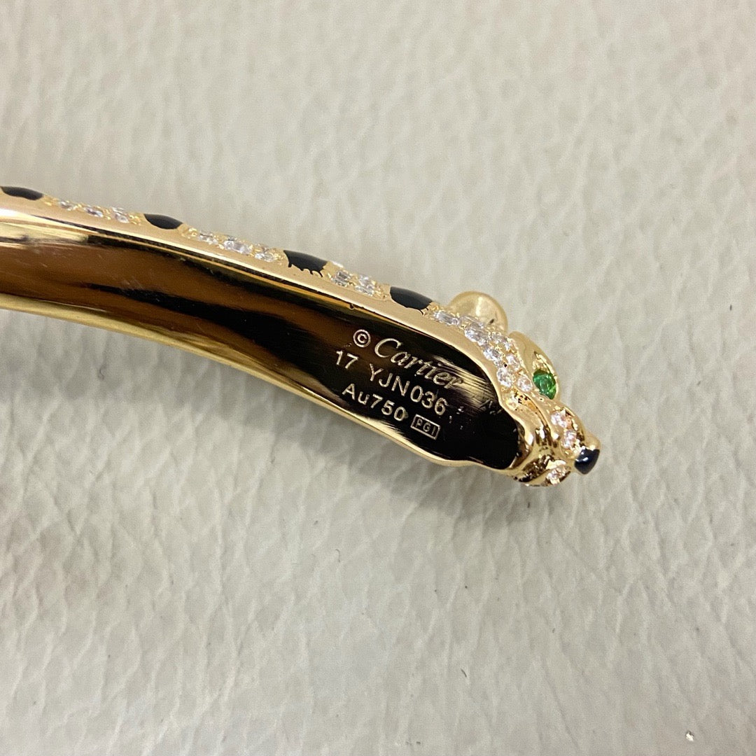 [LORA] PANTHERE DOUBLE HEADED HALF DIAMOND OPEN BRACELET