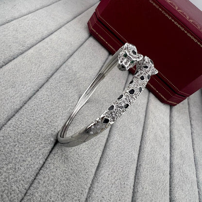[LORA] PANTHERE DOUBLE HEADED HALF DIAMOND OPEN BRACELET