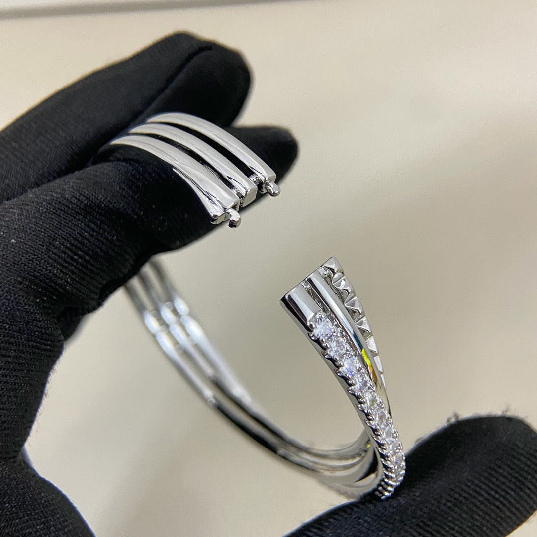 [LORA] ETINCELLE HALF-PAVED DIAMOND BRACELET