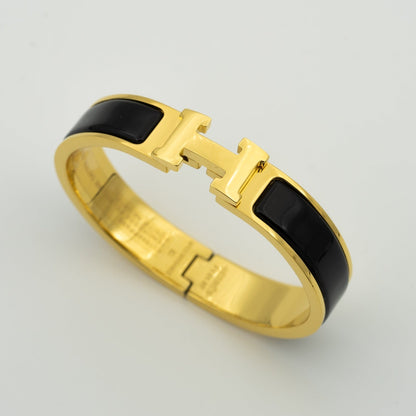 [LORA]H BLACK BRACELET