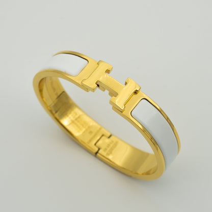 [LORA]H WHITE BRACELET