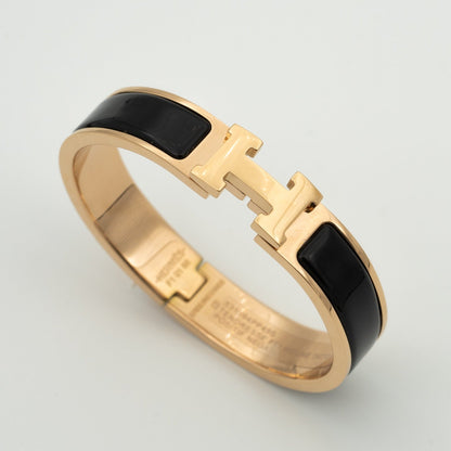 [LORA]H BLACK BRACELET