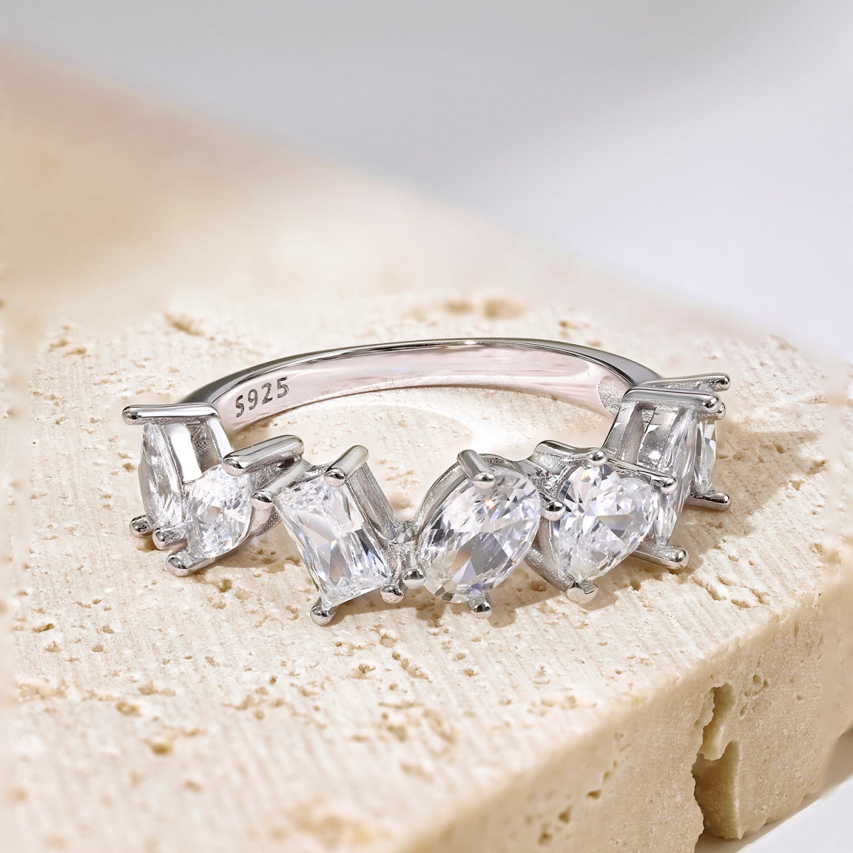 [LORA]Delicate Multi Cut Ring