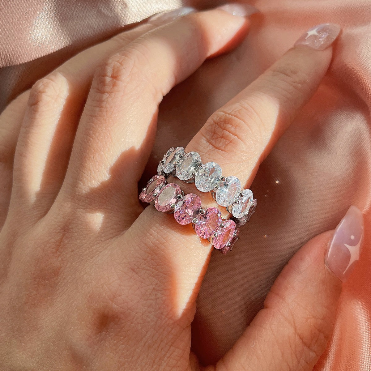 [LORA]Dainty Elongated Cushion Cut Tennis Ring