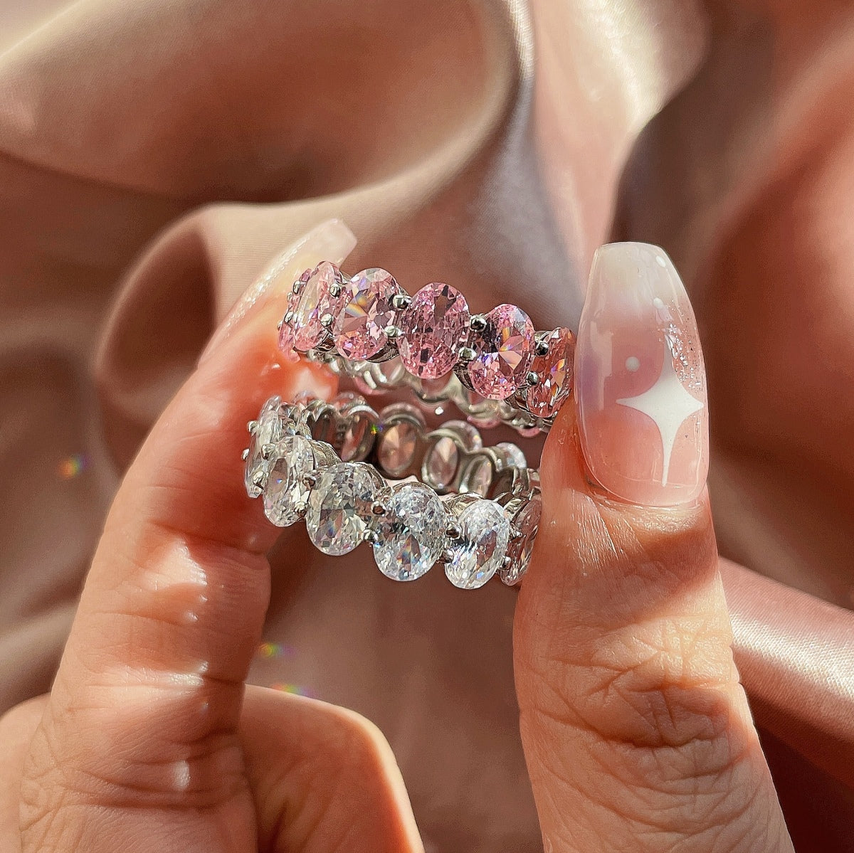 [LORA]Dainty Elongated Cushion Cut Tennis Ring