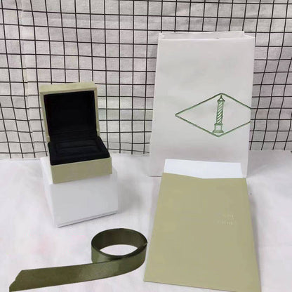 [LORA]VA CLOVER BOX GIFT BAG